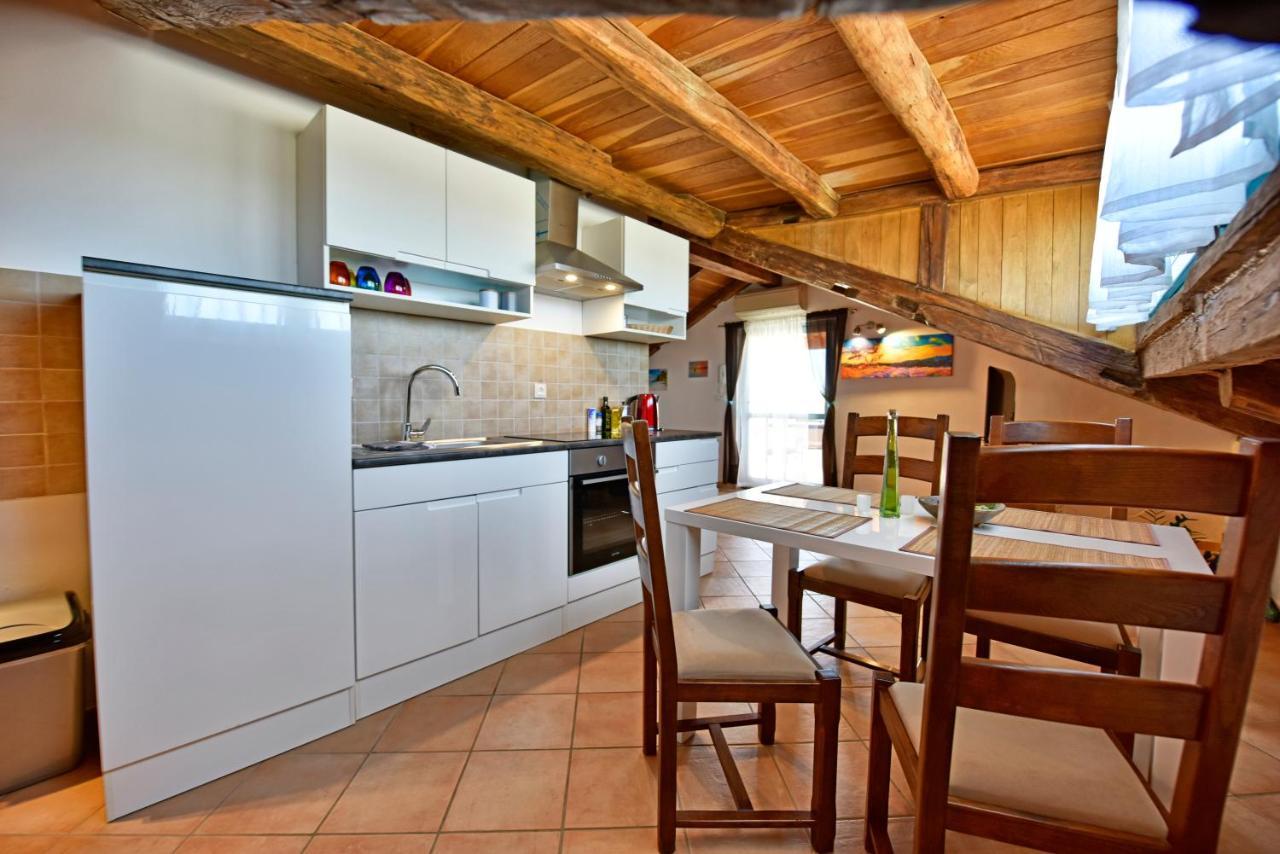 Alavanda Porec - App S Bazenom ภายนอก รูปภาพ