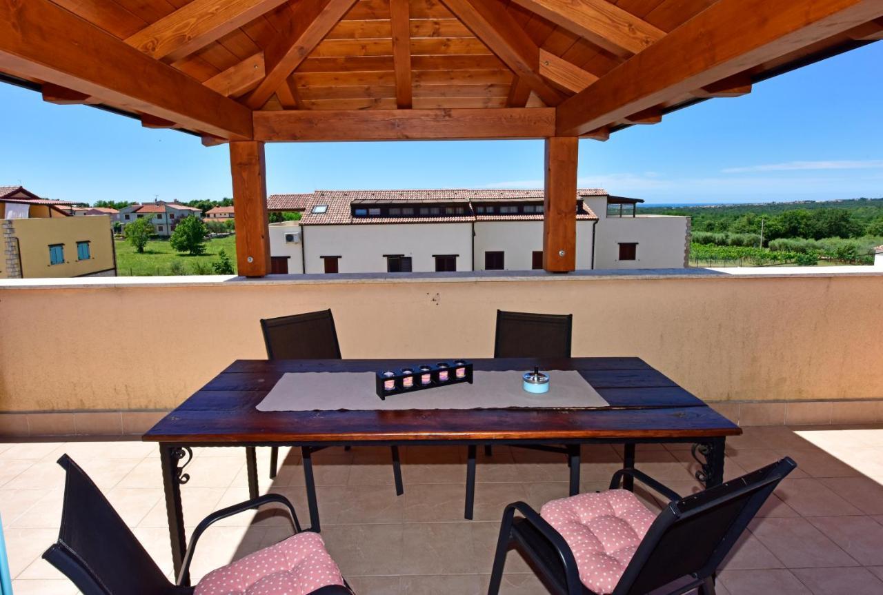 Alavanda Porec - App S Bazenom ภายนอก รูปภาพ