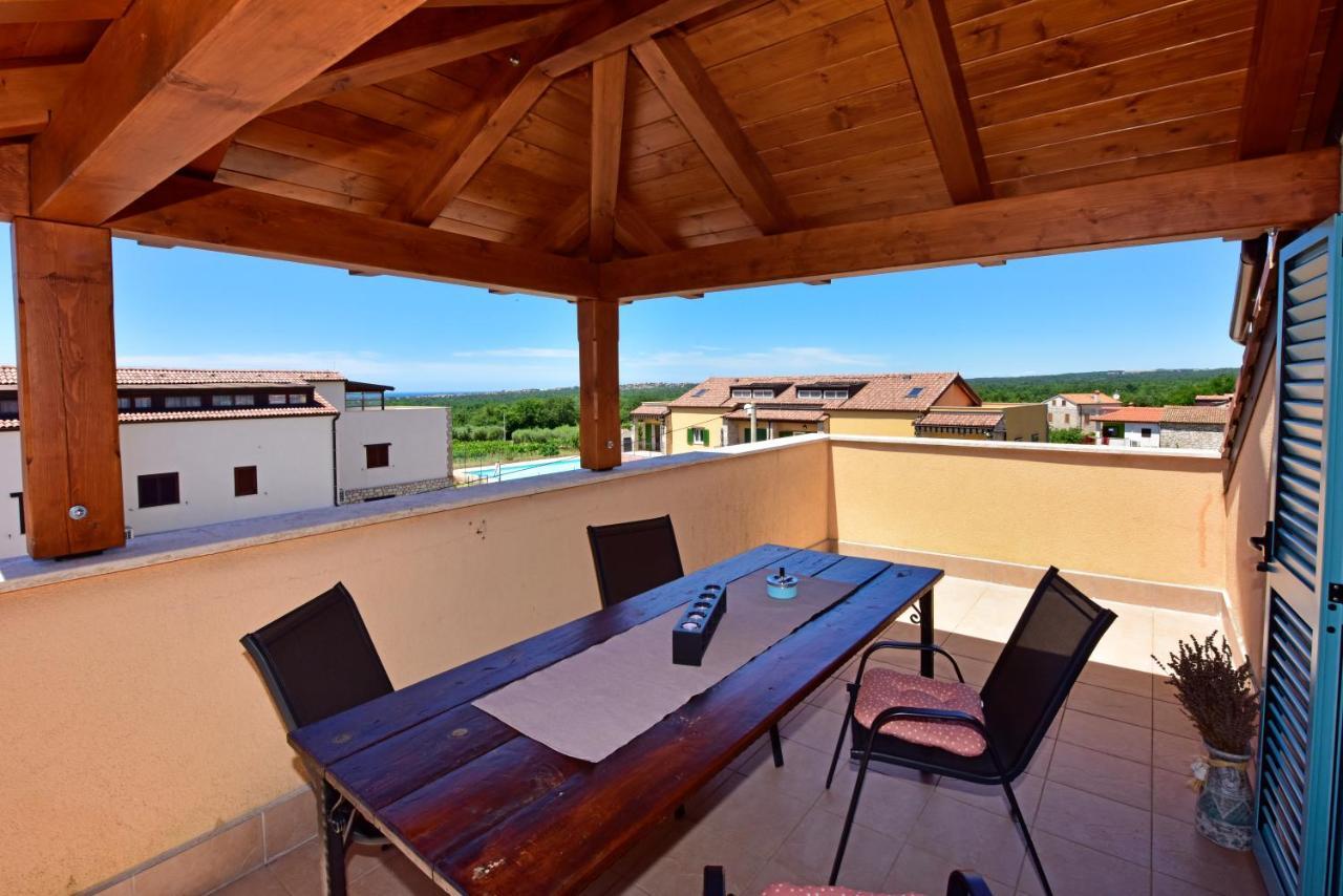 Alavanda Porec - App S Bazenom ภายนอก รูปภาพ