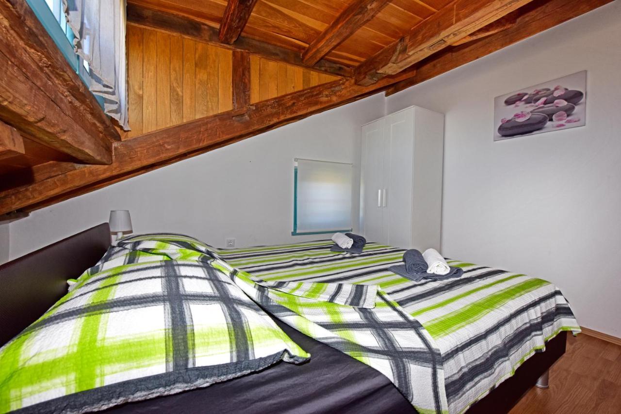Alavanda Porec - App S Bazenom ภายนอก รูปภาพ